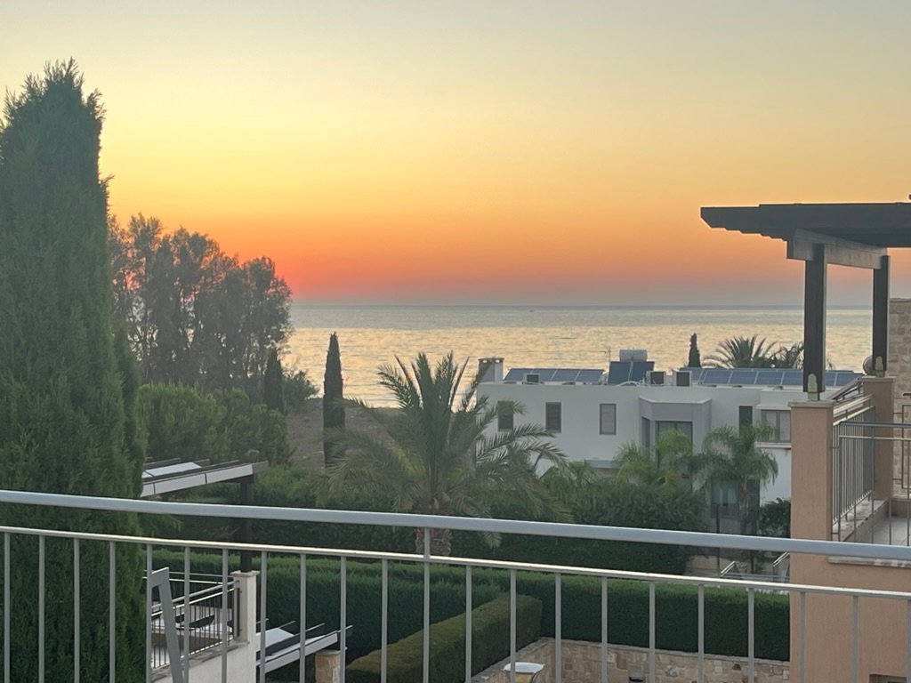 372ABA0F-16DF-4AE0-B752-F1CA58BF9DC2_1_105_c